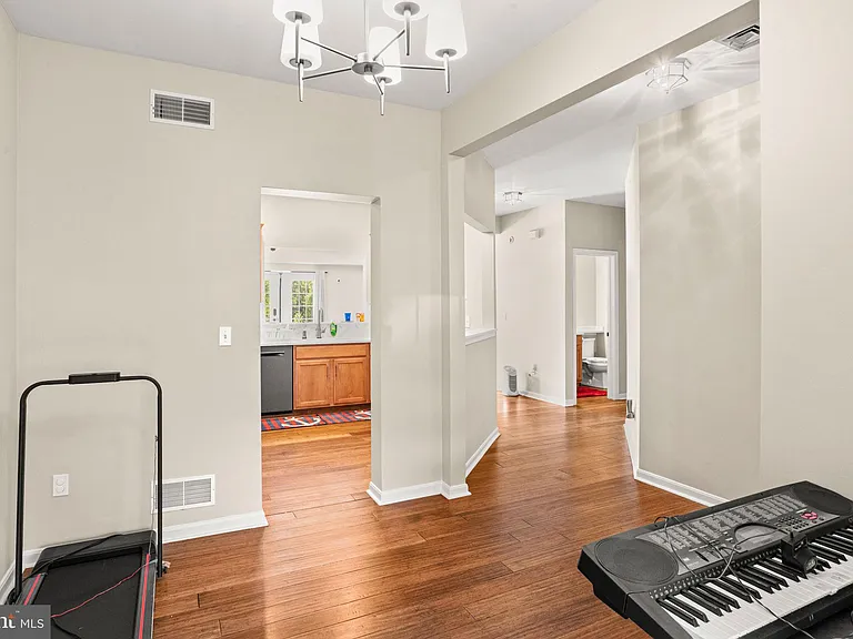 2080 Deer Run Dr — Photo 6