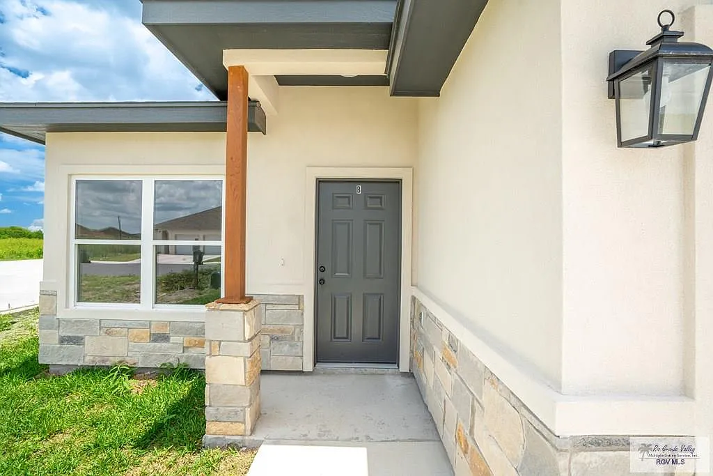 2 bed, 2.0 bath, 1250 sqft, $1,400 — Photo 3