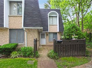 258 Birchwood Rd, Medford, NY 11763