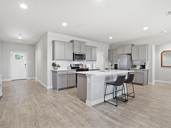 5th image of 4028 Cornerstone Cir