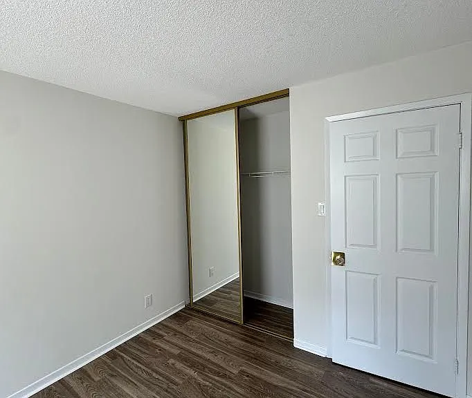 298 Jarvis St #307 — Photo 8