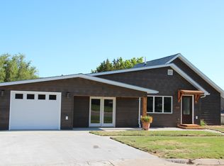 446 E 3rd St, Winner, SD 57580