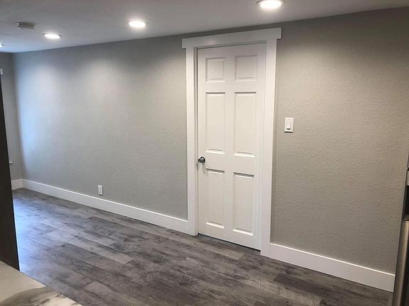 3rd image of 518 1st St NW APT 6