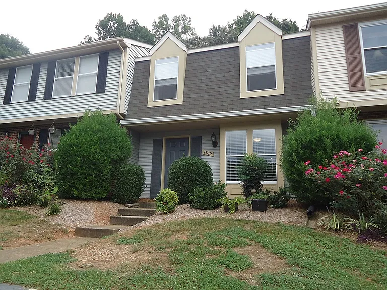 1709 Murad Ct — Photo 1