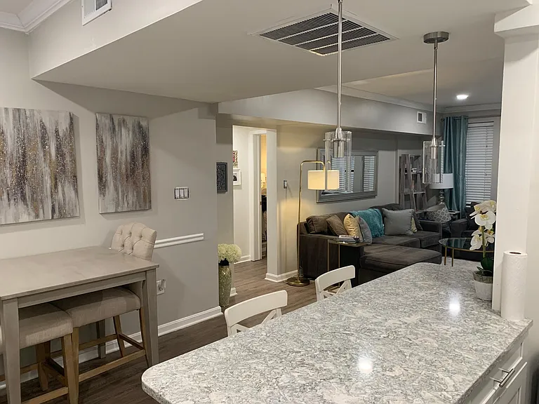 1812 N Queens Ln #217 — Photo 41
