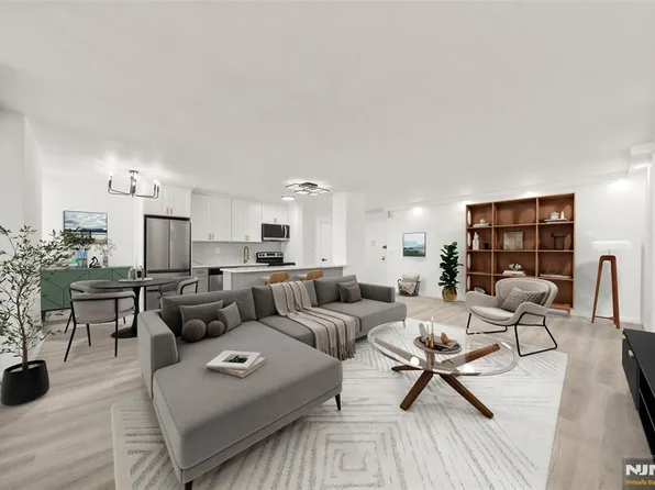 300 Winston Dr APT 2519, Cliffside Park, NJ 07010