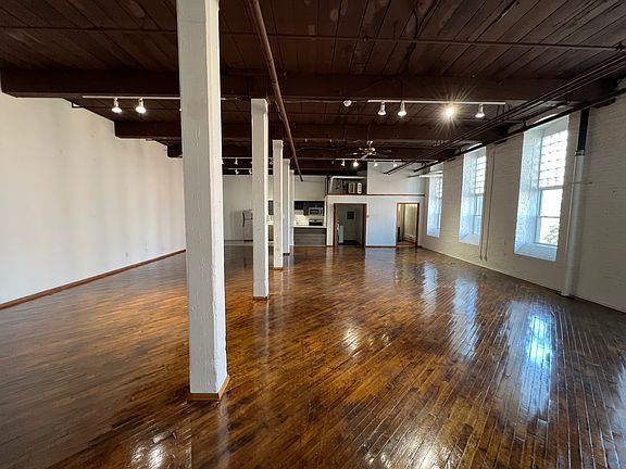 2nd image of 1700 N 5th St #0B-1Ba