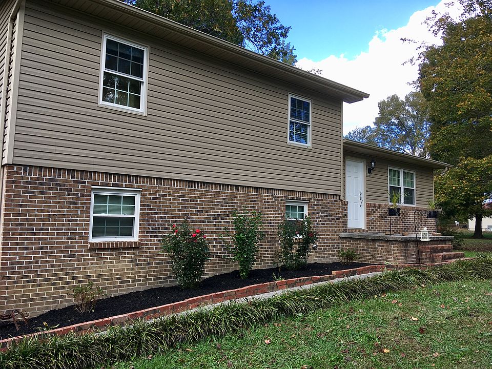 1st image of 247 Lakeview Dr SE