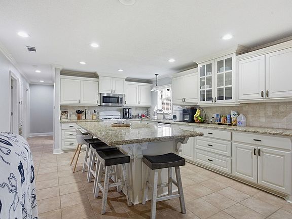 2nd image of 4326 Pleasant Dr