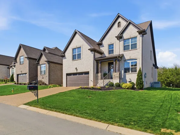 706 Brooke Cv, Mount Juliet, TN 37122