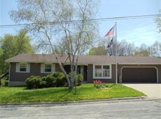 422 Margarette St, Lake Mills, WI 53551