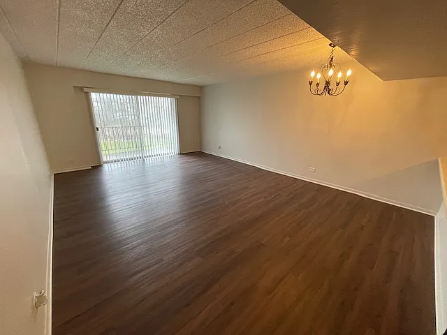 Lakeview Terrace Apartments — Photo 11