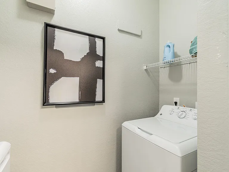 THE PARQ AT CROSS CREEK — Photo 21