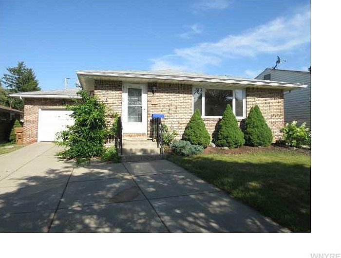 1st image of 112 Audet Dr