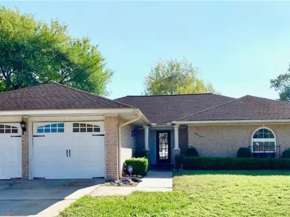 107 Bowling Green Dr, Victoria, TX 77904