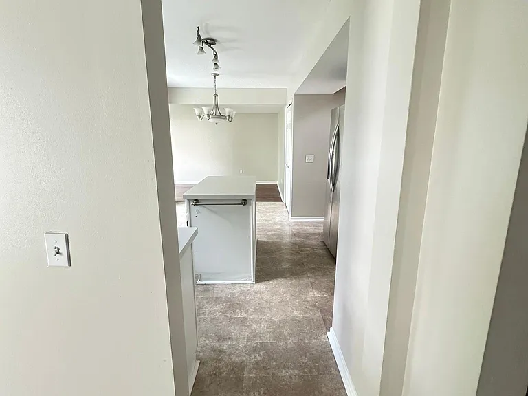 3045 Turnberry Ln — Photo 5
