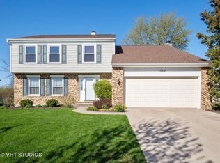 1069 Judy Dr, Elk Grove Village, IL 60007