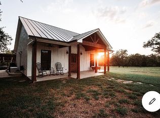 9366 Rust Ln, Bryan, TX 77808