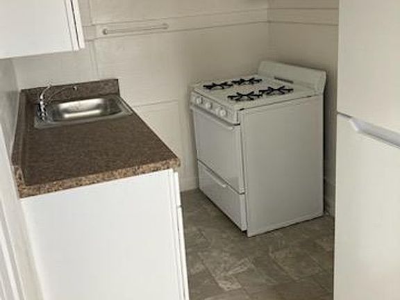 5th image of 1670 Market St APT 51