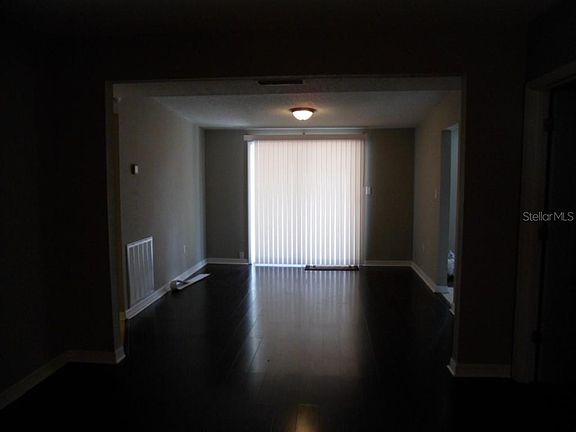 5th image of 3002 Willow Ave