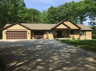 2333 N Sherman Rd, Ludington, MI 49431