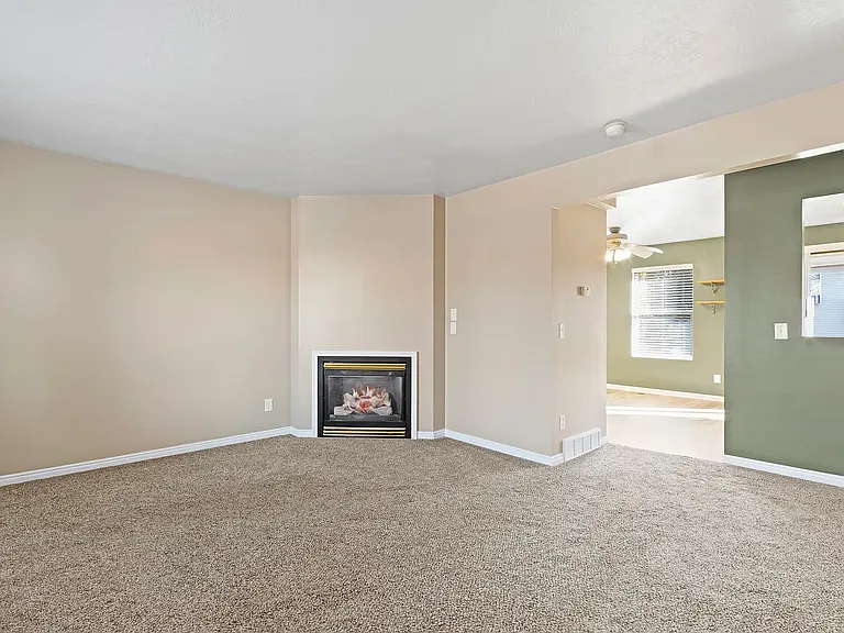 638 Glen Livet Ln — Photo 20