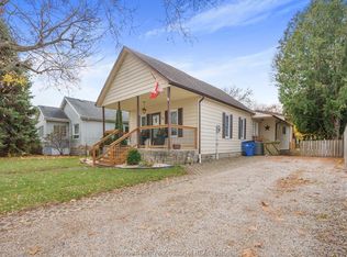 26 Bedford St, Chatham Kent, ON N7L 2V3