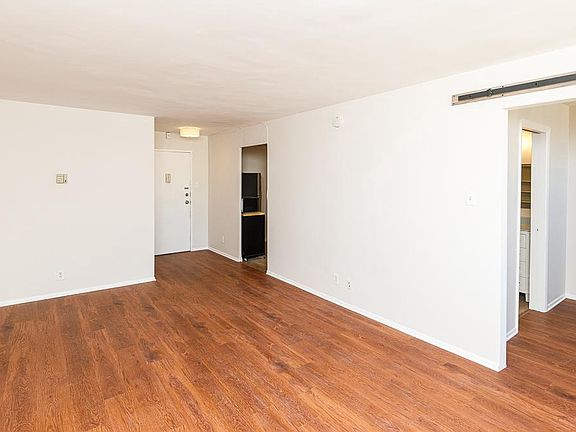 4th image of 1420 N St NW