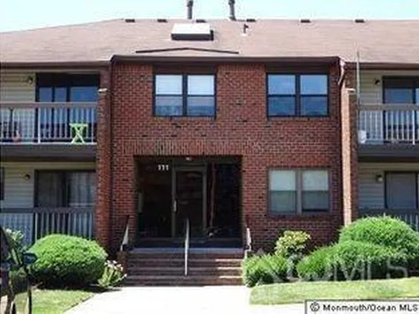 111-D Beverly Hill Ter, Woodbridge, NJ 07095