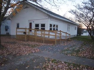 1016 S 12th St, Herrin, IL 62948