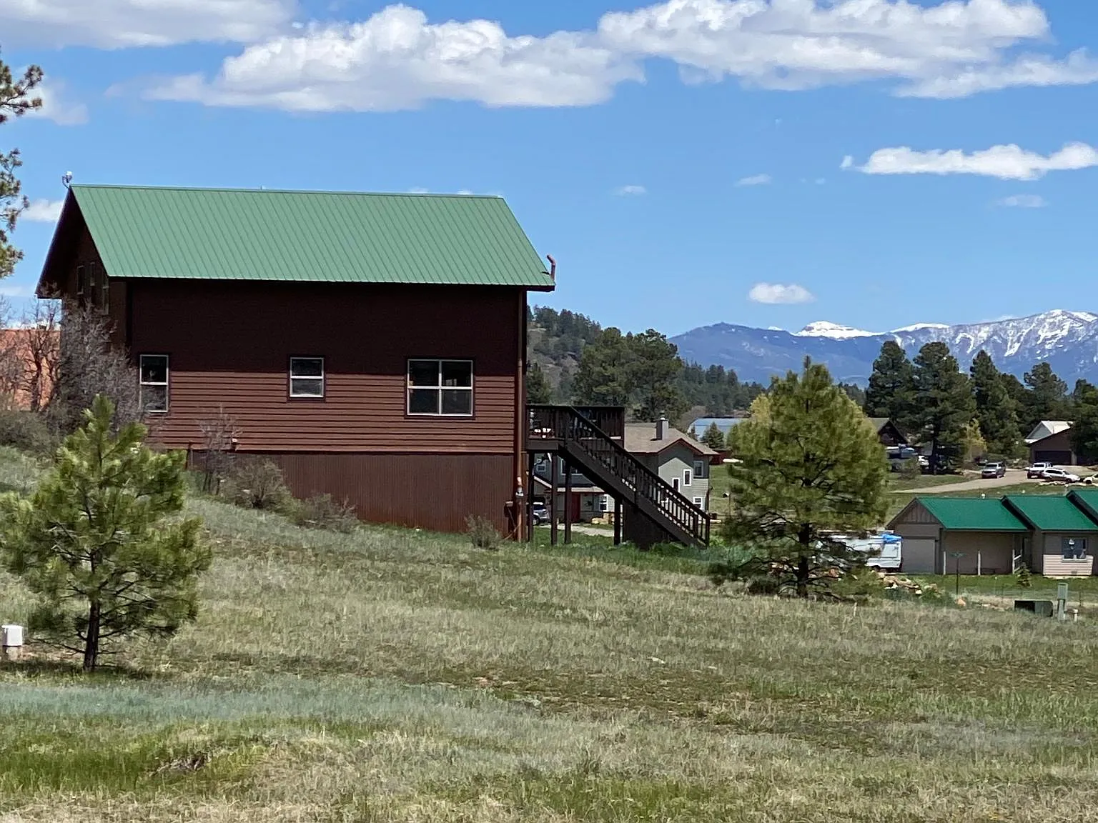 318 Saddle Cir — Photo 2