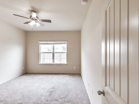 5th image of 125 Wedgewood Way