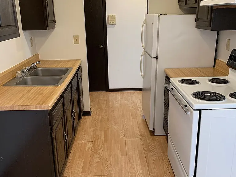 Atwell Grove 601 — Photo 7