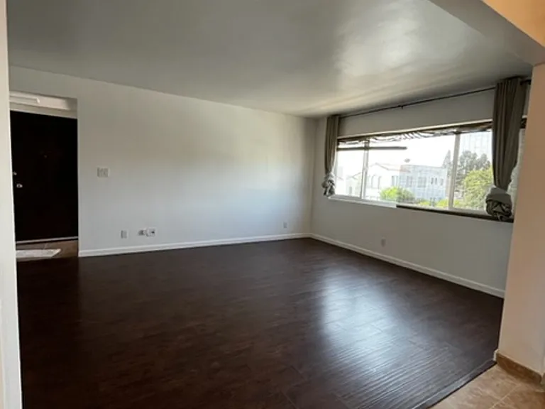 1380 W 9th St — Photo 3