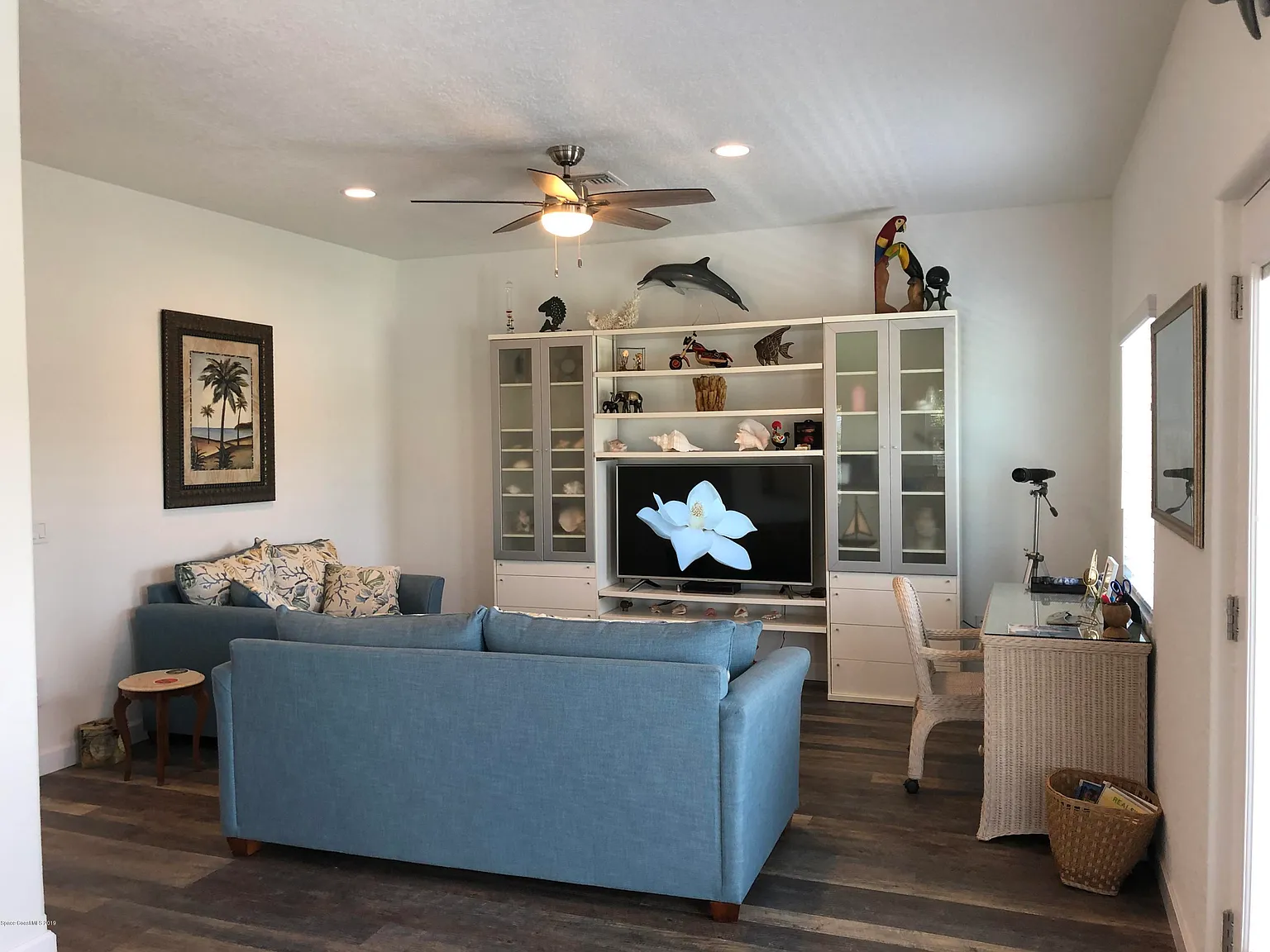 3 bed, 2.0 bath, 1160 sqft, $3,200 — Photo 3