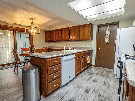 5th image of 5924 Hallowell Pl