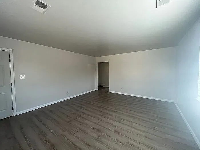 1712 Peterson St — Photo 11