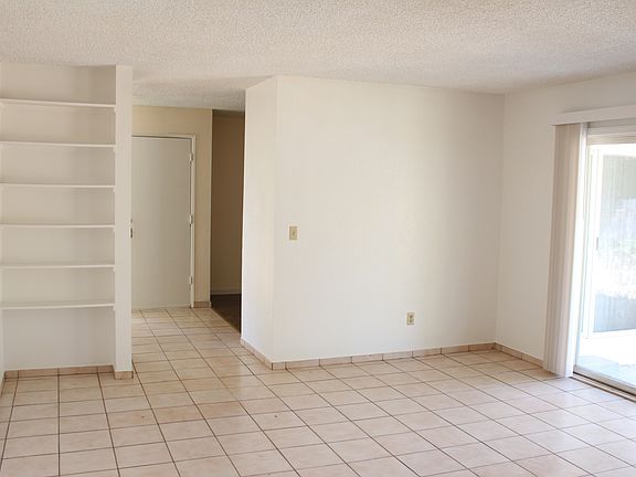 3rd image of 4697 Brookfield Dr