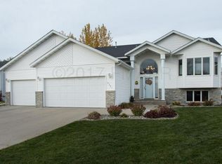 3331 45th Ave S, Fargo, ND 58104