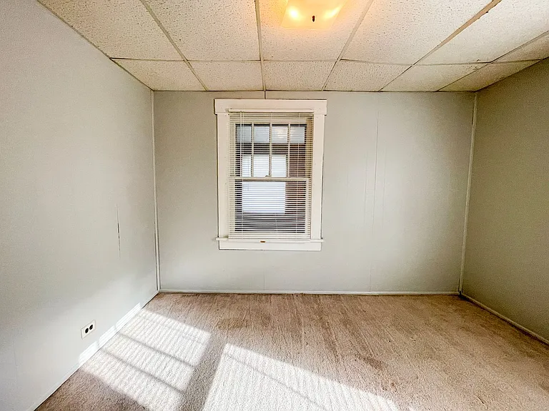 2401 S Mulberry St — Photo 11