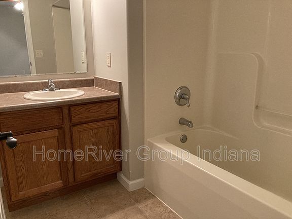 3rd image of 3830 Stanton Hall Pkwy