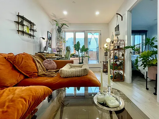 Rented by Oxford Property Group | media 2