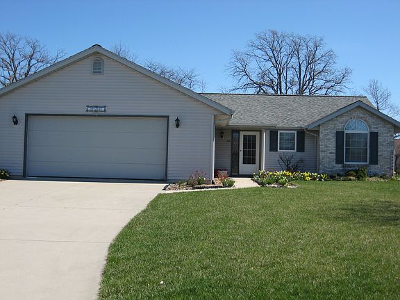 3rd image of 225 Gary Dr