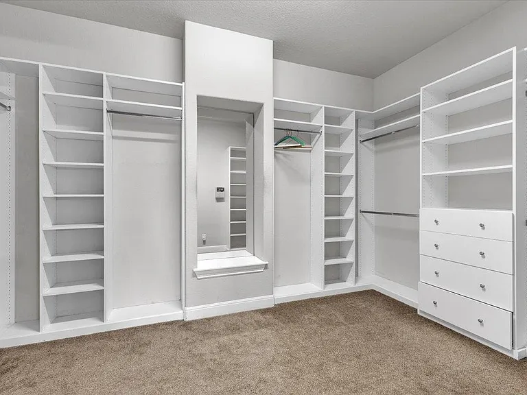 21301 Resource Rd — Photo 16