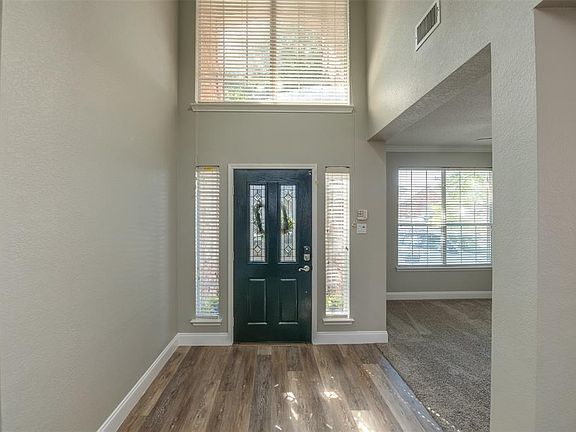 5th image of 2609 Avery Dr