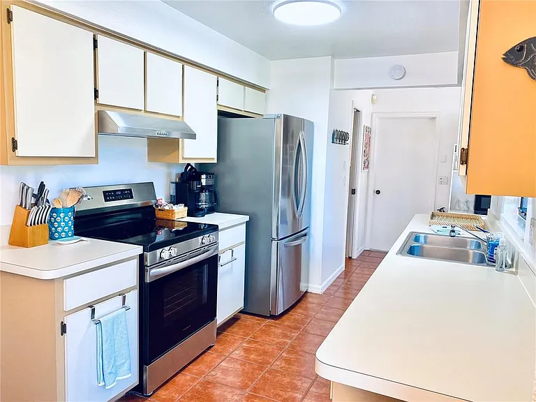 7234 Maguire Ln — Photo 6
