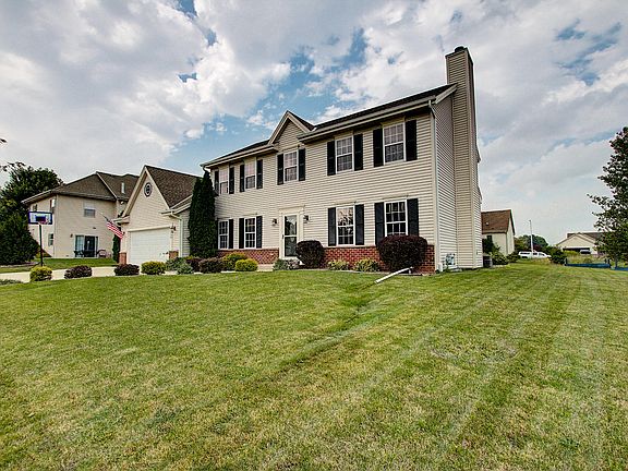 2nd image of 220 Ponderosa Dr