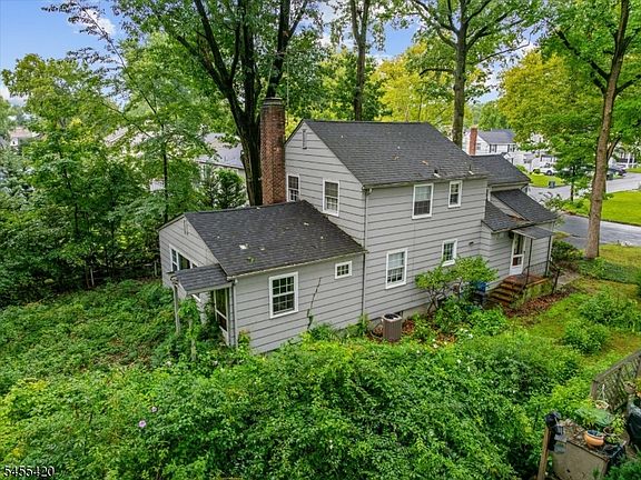 2nd image of 56 Denham Rd