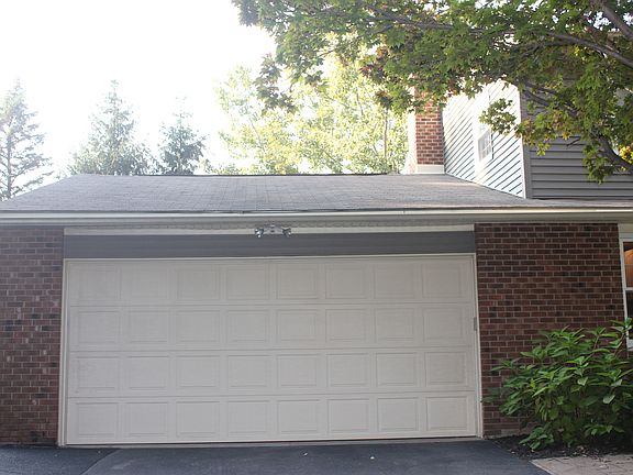 Attached 2 car garage