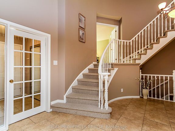 5th image of 39 Huntings End Ave
